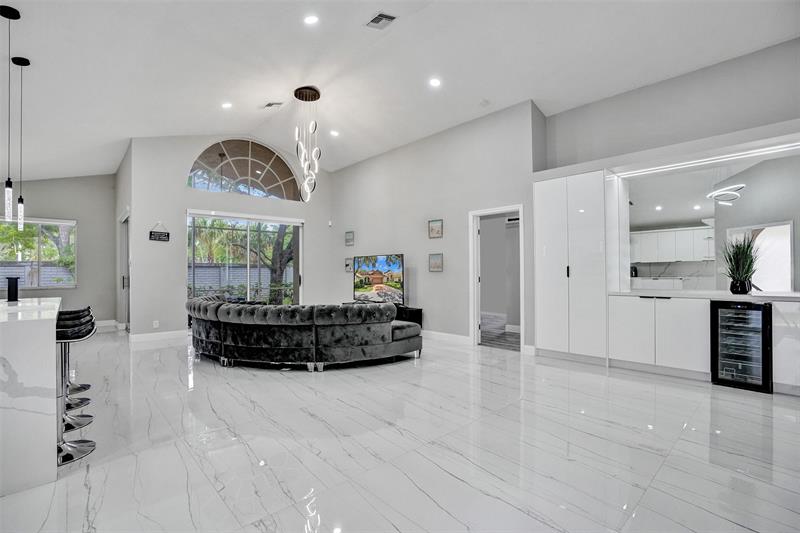 Image 15 of 63 For 5024 95th Dr