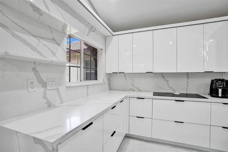 Image 28 of 63 For 5024 95th Dr