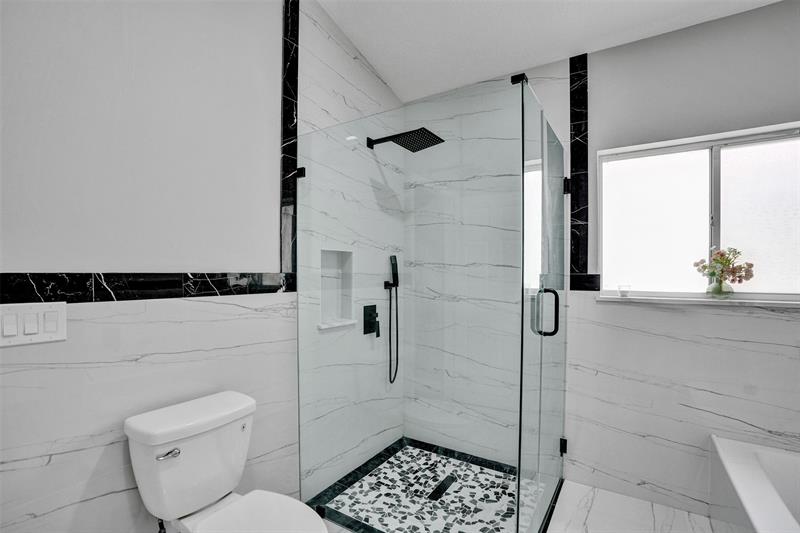 Image 42 of 63 For 5024 95th Dr