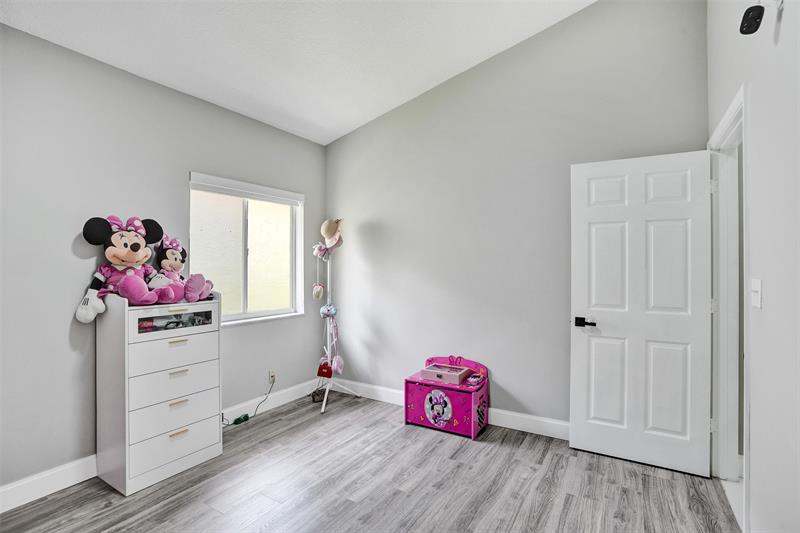Image 45 of 63 For 5024 95th Dr