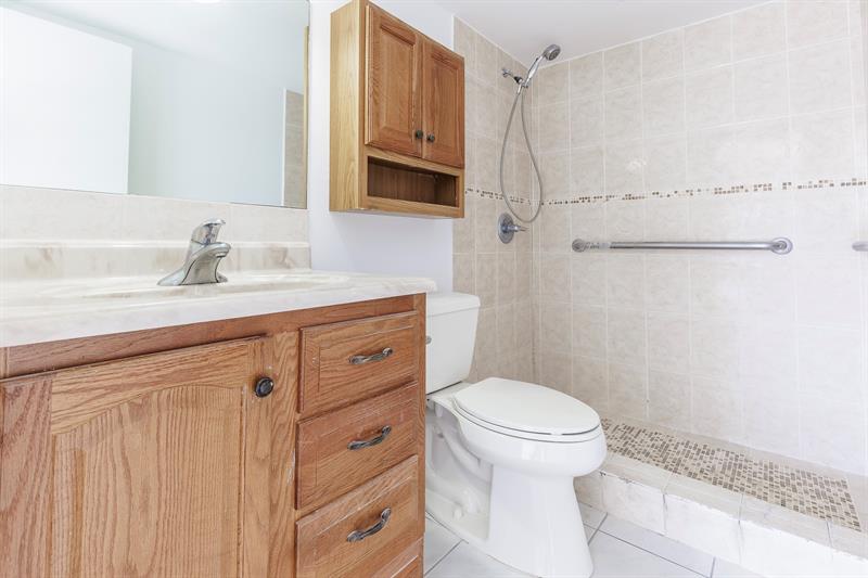 Image 19 of 28 For 8255 Abbott Ave  305