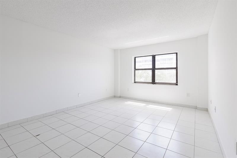Image 20 of 28 For 8255 Abbott Ave  305