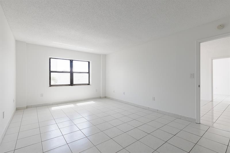 Image 21 of 28 For 8255 Abbott Ave  305