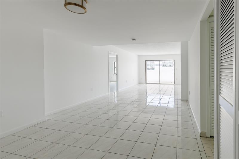 Image 6 of 28 For 8255 Abbott Ave  305