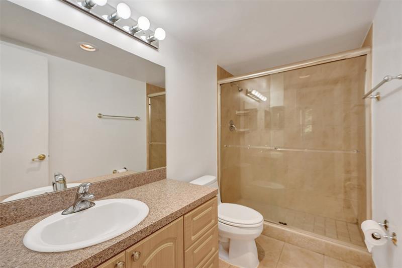 Image 14 of 58 For 9481 Evergreen Pl  103