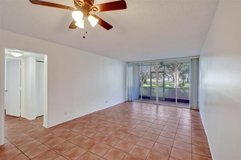 Image 17 of 58 For 9481 Evergreen Pl  103