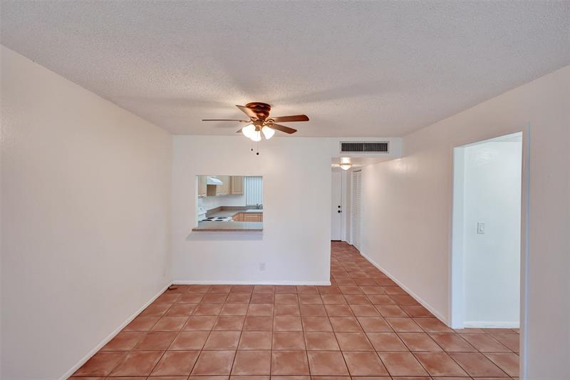 Image 20 of 58 For 9481 Evergreen Pl  103