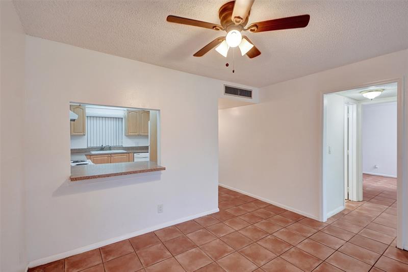 Image 21 of 58 For 9481 Evergreen Pl  103