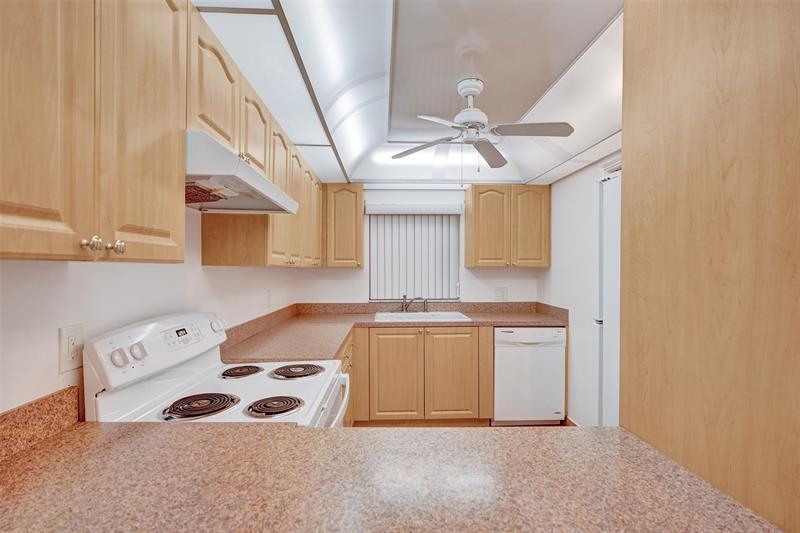 Image 23 of 58 For 9481 Evergreen Pl  103