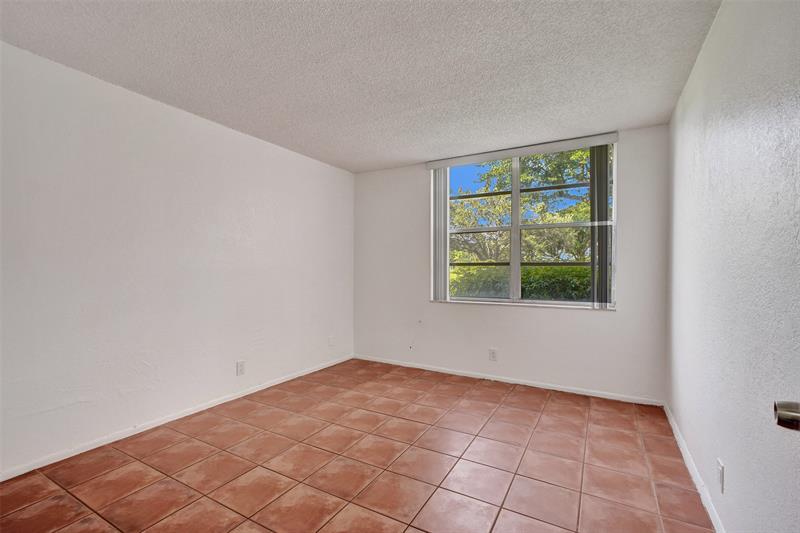 Image 28 of 58 For 9481 Evergreen Pl  103