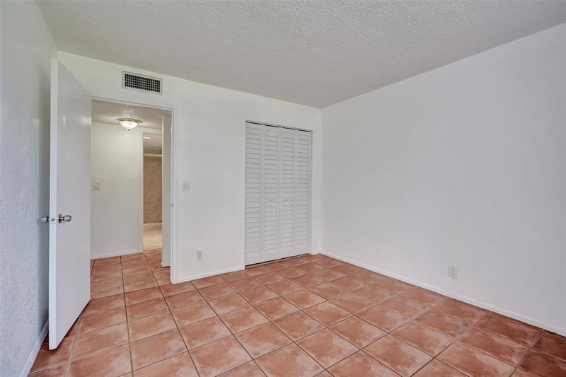 Image 29 of 58 For 9481 Evergreen Pl  103