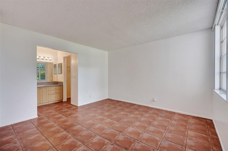 Image 34 of 58 For 9481 Evergreen Pl  103