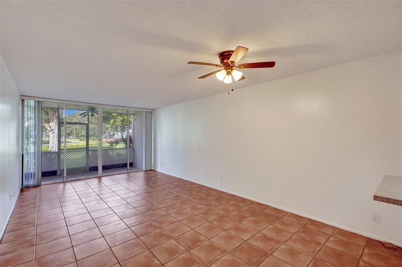 Image 9 of 58 For 9481 Evergreen Pl  103