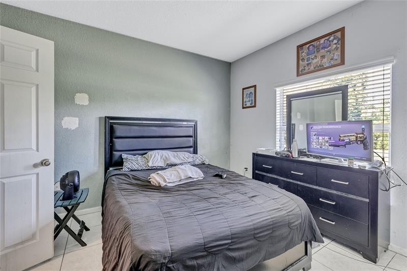 Image 12 of 22 For 2141 54th Ave