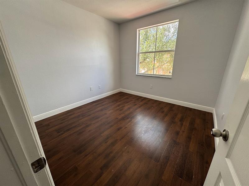 Image 11 of 21 For 922 134th Ave