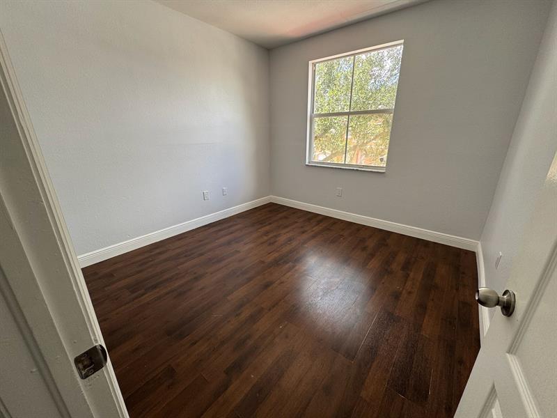 Image 14 of 21 For 922 134th Ave