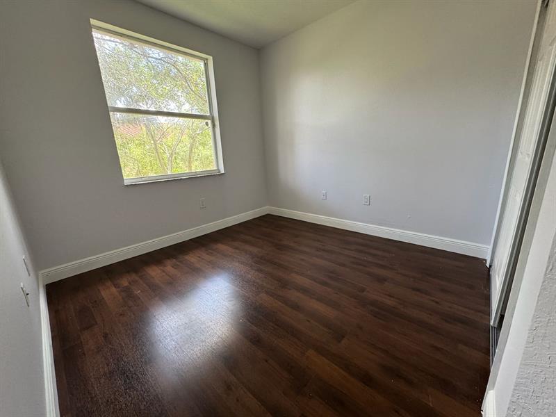 Image 15 of 21 For 922 134th Ave