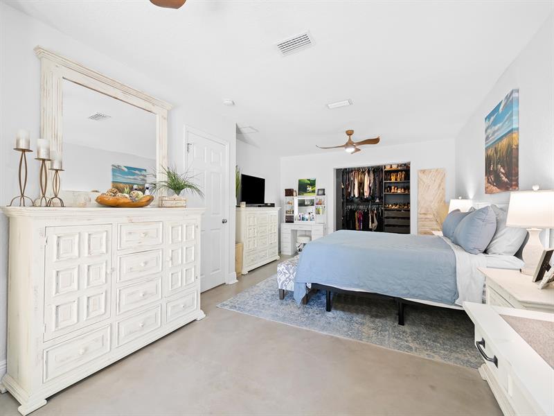 Image 17 of 28 For 812 26th St  