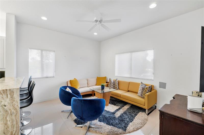 Image 14 of 36 For 7940 Exeter Circle  201
