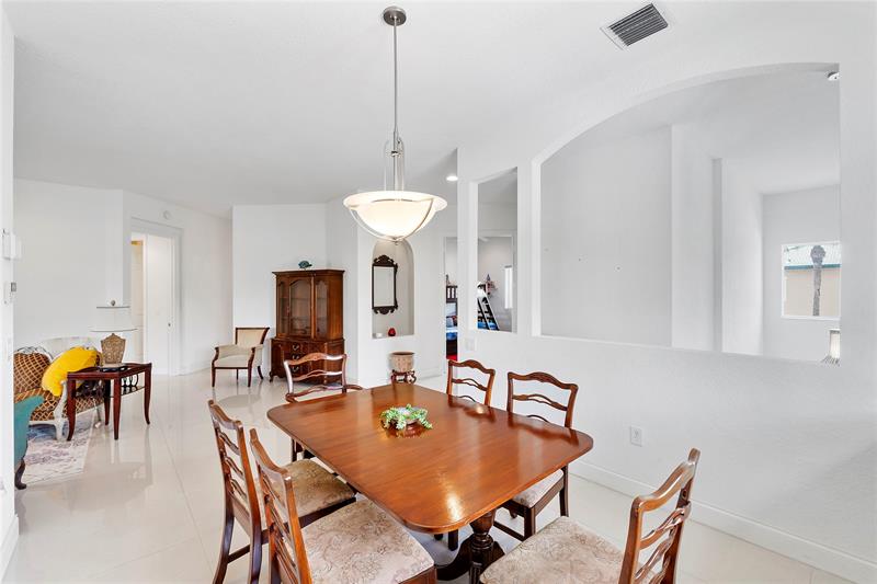 Image 8 of 36 For 7940 Exeter Circle  201