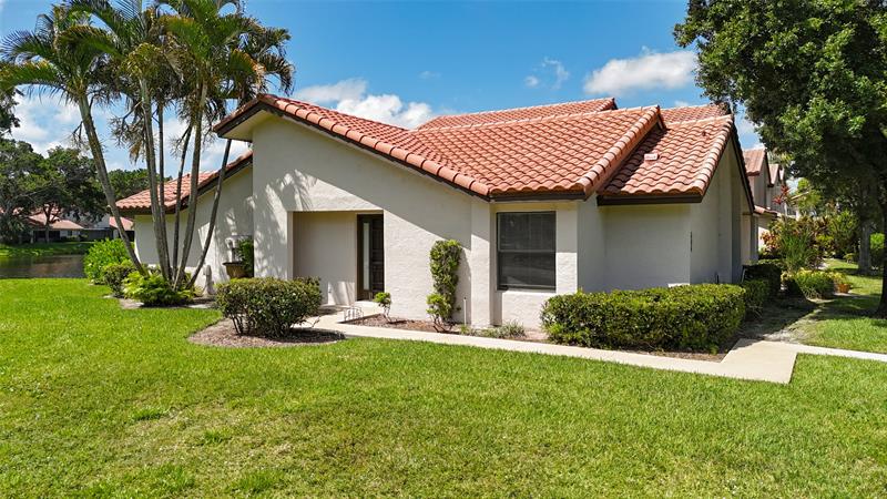 Details for 606 Deer Creek Lake Point North Ln, Deerfield Beach, FL 33442
