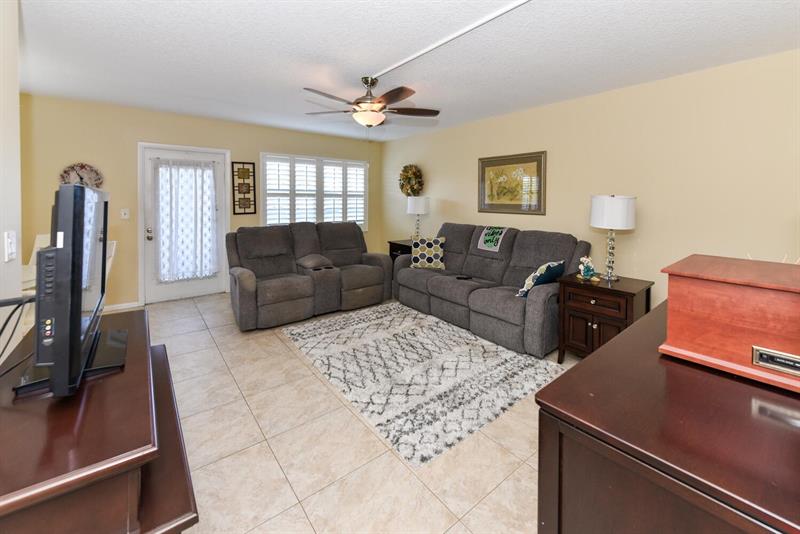 Image 11 of 28 For 3026 Newport H  3026