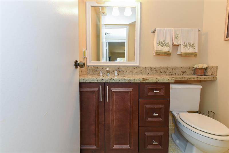Image 20 of 28 For 3026 Newport H  3026