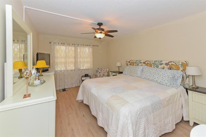 Image 21 of 28 For 3026 Newport H  3026