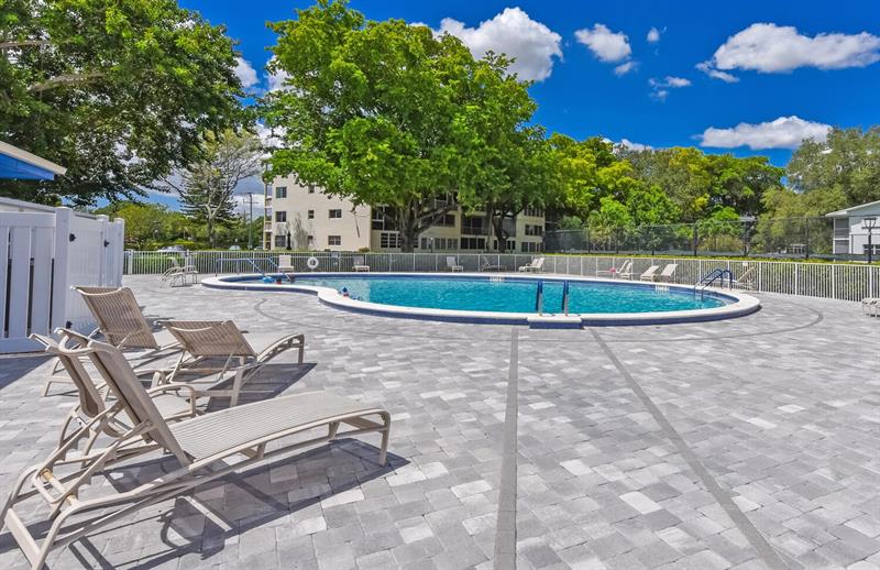 Image 26 of 28 For 3026 Newport H  3026