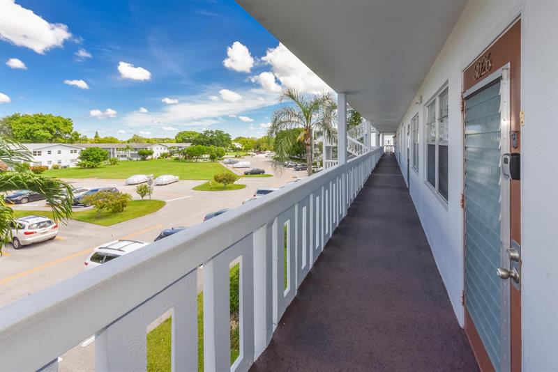 Image 4 of 28 For 3026 Newport H  3026