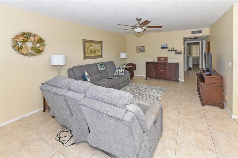 Image 5 of 28 For 3026 Newport H  3026