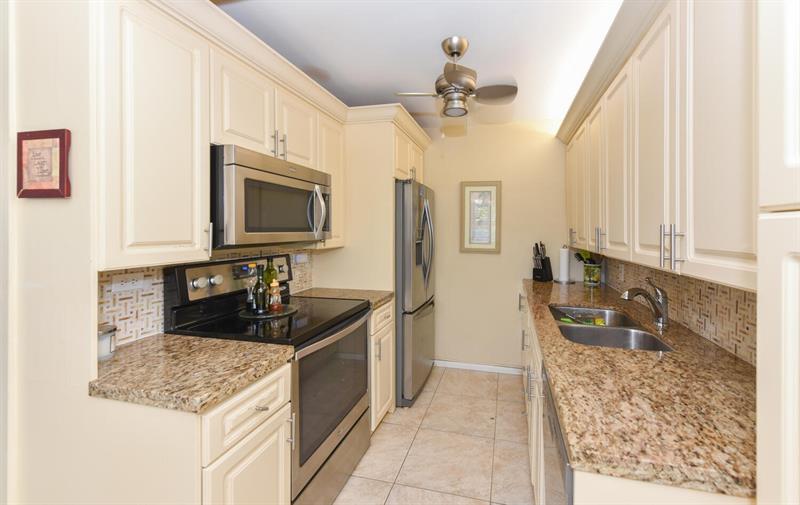 Image 7 of 28 For 3026 Newport H  3026