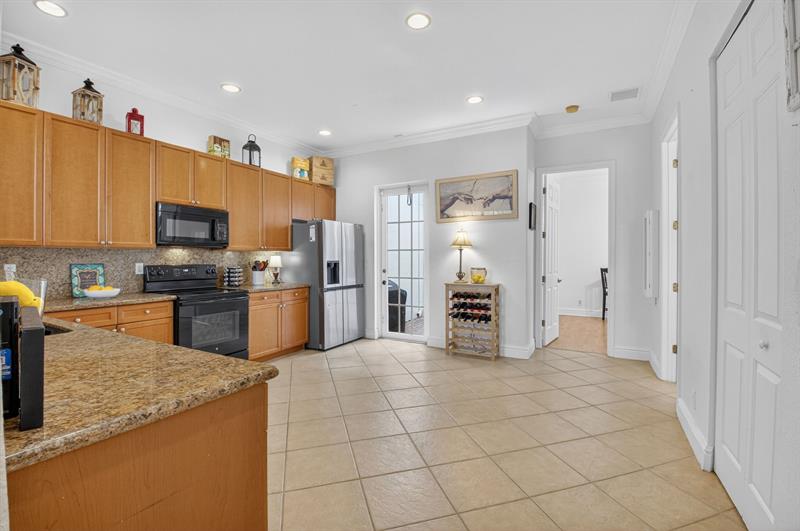 Image 10 of 41 For 616 25th Ave  616