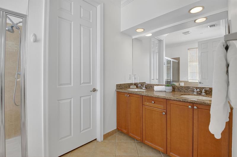 Image 26 of 41 For 616 25th Ave  616
