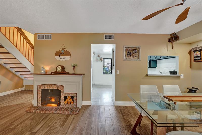 Image 33 of 66 For 11 Chestnut Cir  11