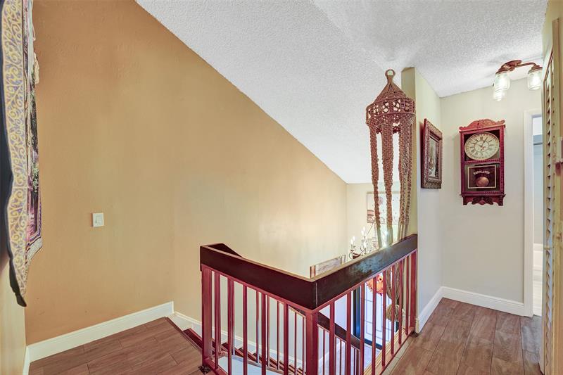 Image 43 of 66 For 11 Chestnut Cir  11
