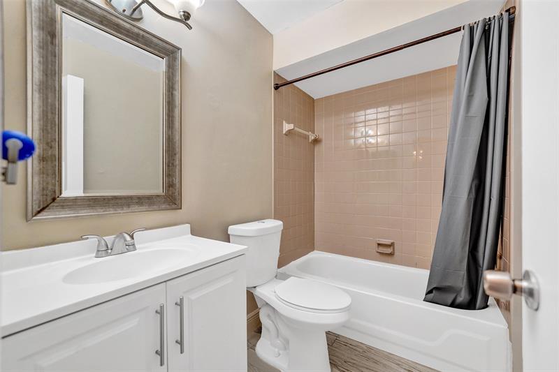 Image 45 of 66 For 11 Chestnut Cir  11