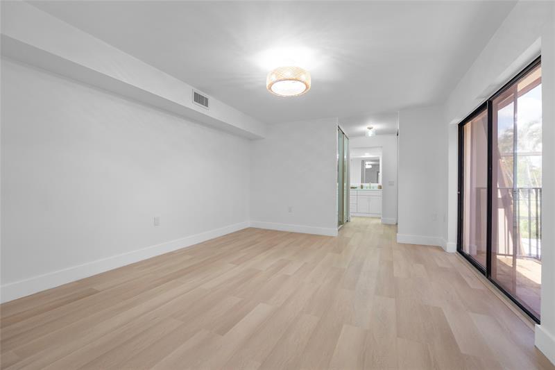 Image 24 of 51 For 9135a 20th Pl