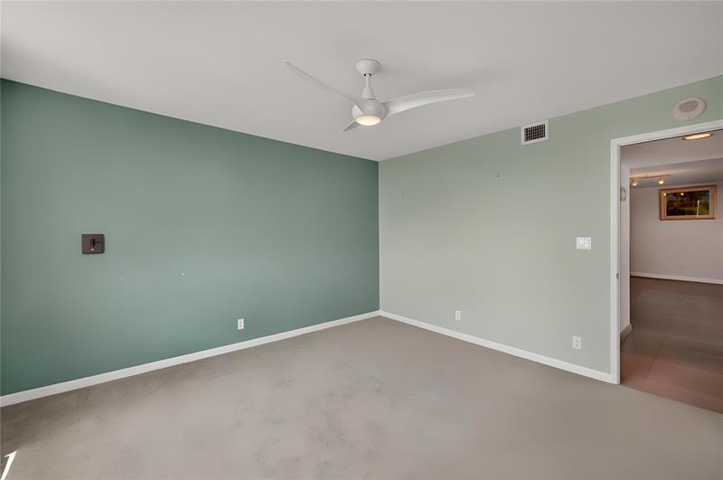 Image 39 of 55 For 777 Bayshore Dr  701