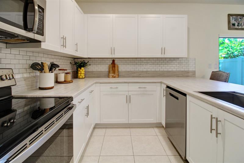 Image 15 of 55 For 10956 32nd Ln  10956