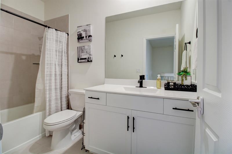 Image 33 of 55 For 10956 32nd Ln  10956