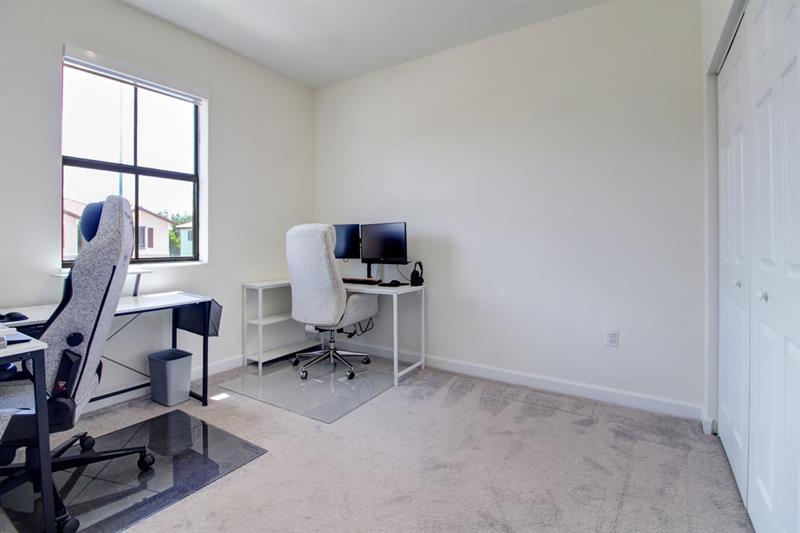 Image 36 of 55 For 10956 32nd Ln  10956