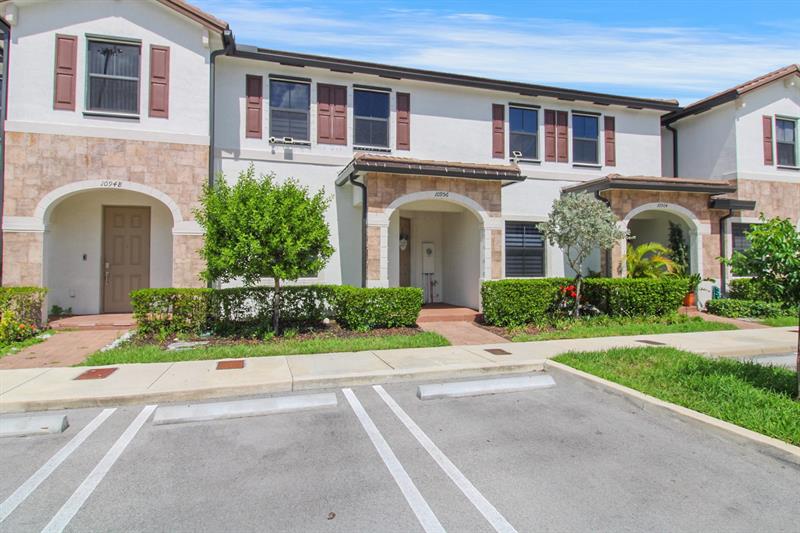 Image 4 of 55 For 10956 32nd Ln  10956