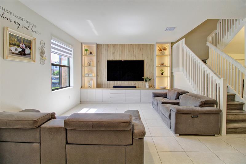 Image 6 of 55 For 10956 32nd Ln  10956
