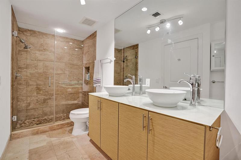 Image 21 of 49 For 315 3rd Ave  1201