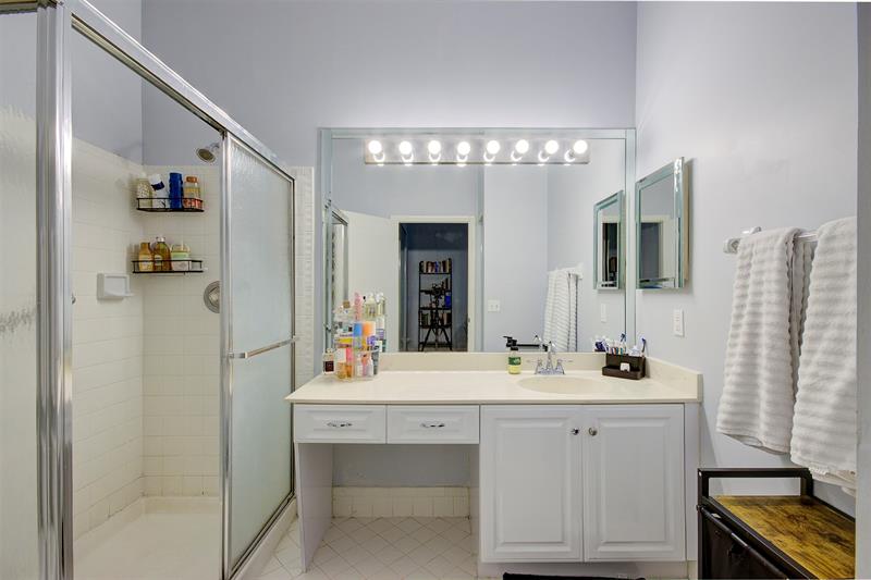 Image 15 of 25 For 5406 Venetia Ct  F