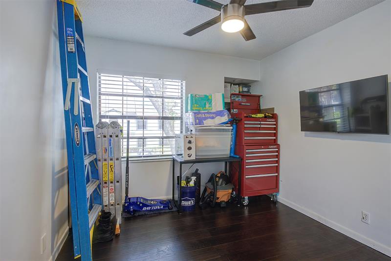 Image 3 of 25 For 5406 Venetia Ct  F