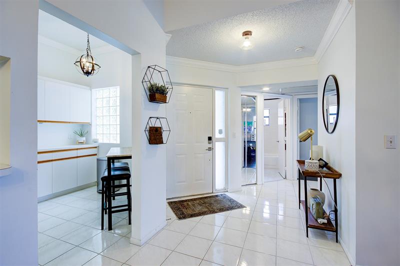 Image 4 of 25 For 5406 Venetia Ct  F