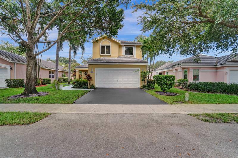 Details for 2940 Myrtle Oak Cir, Davie, FL 33328