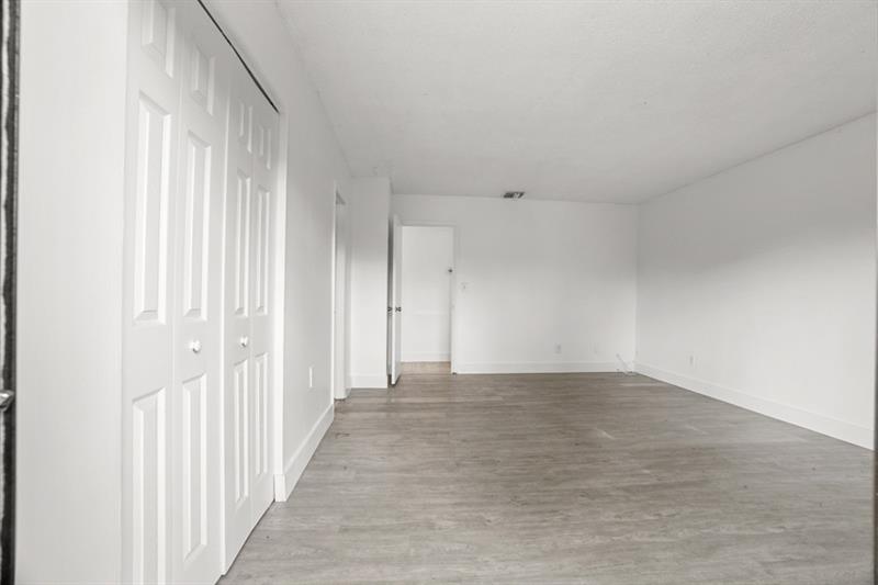 Image 18 of 24 For 48 Madrid Ln  1-16